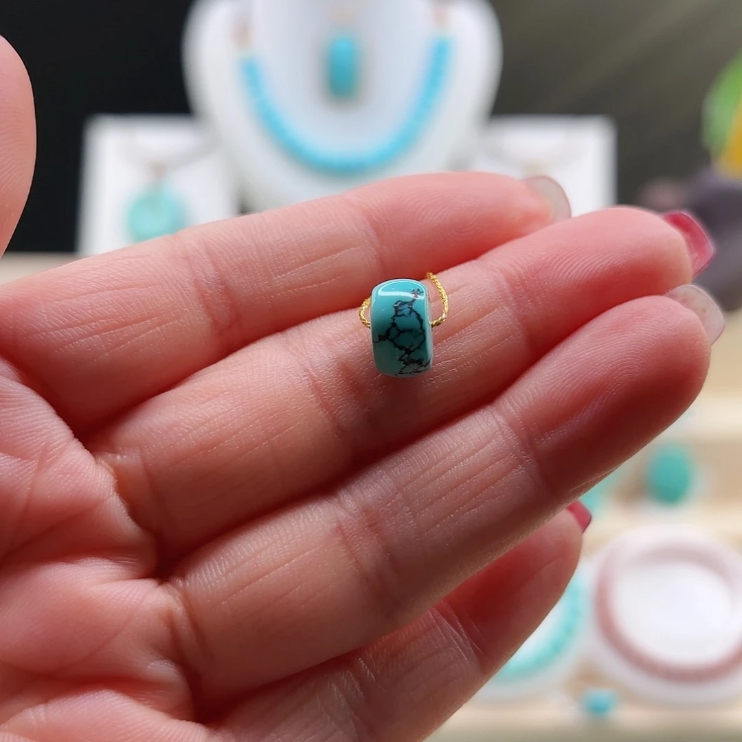 绿松石配饰未镶嵌