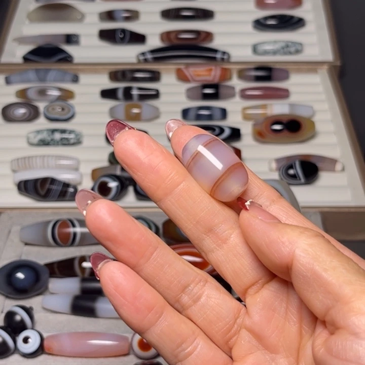 玛瑙/玉髓颈饰未镶嵌