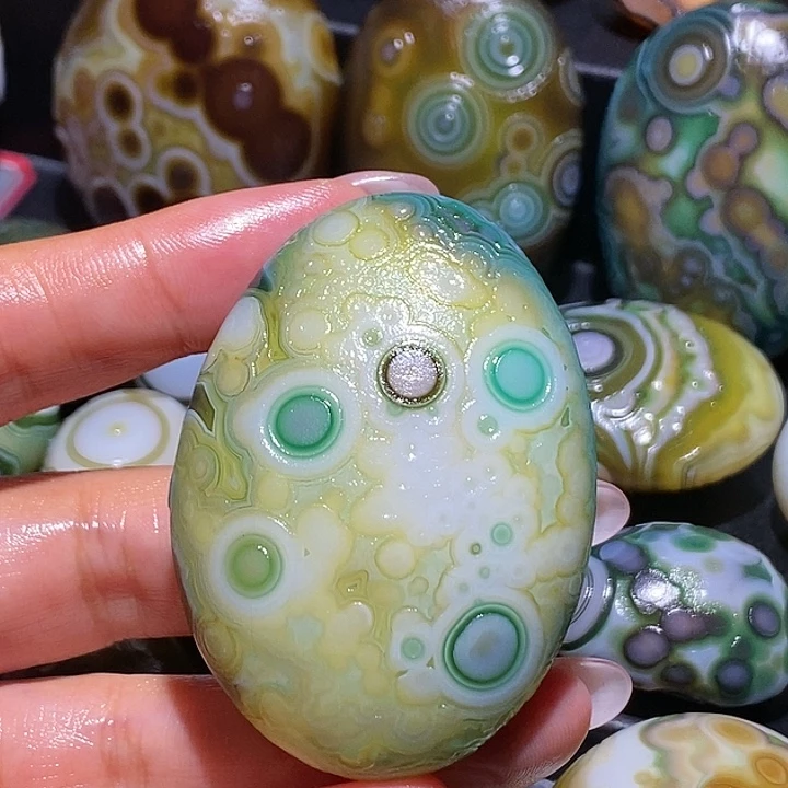 玛瑙/玉髓未镶嵌珠宝奇石62