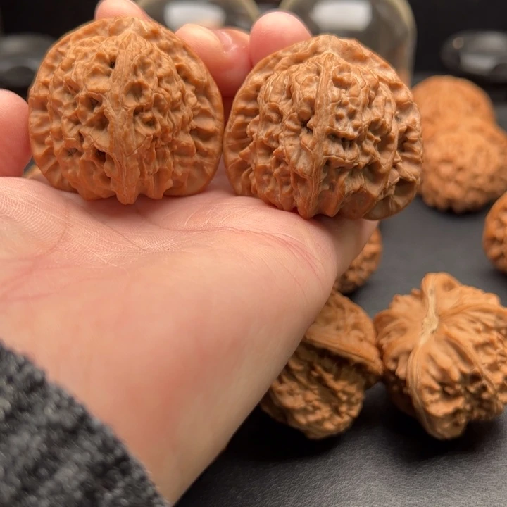 把件文玩核桃45三角白