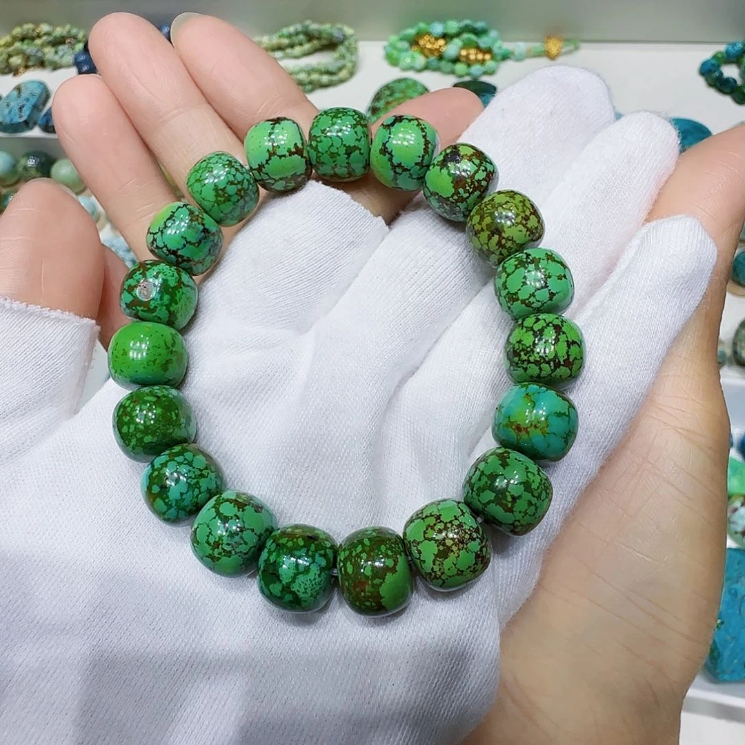 绿松石未镶嵌颈饰