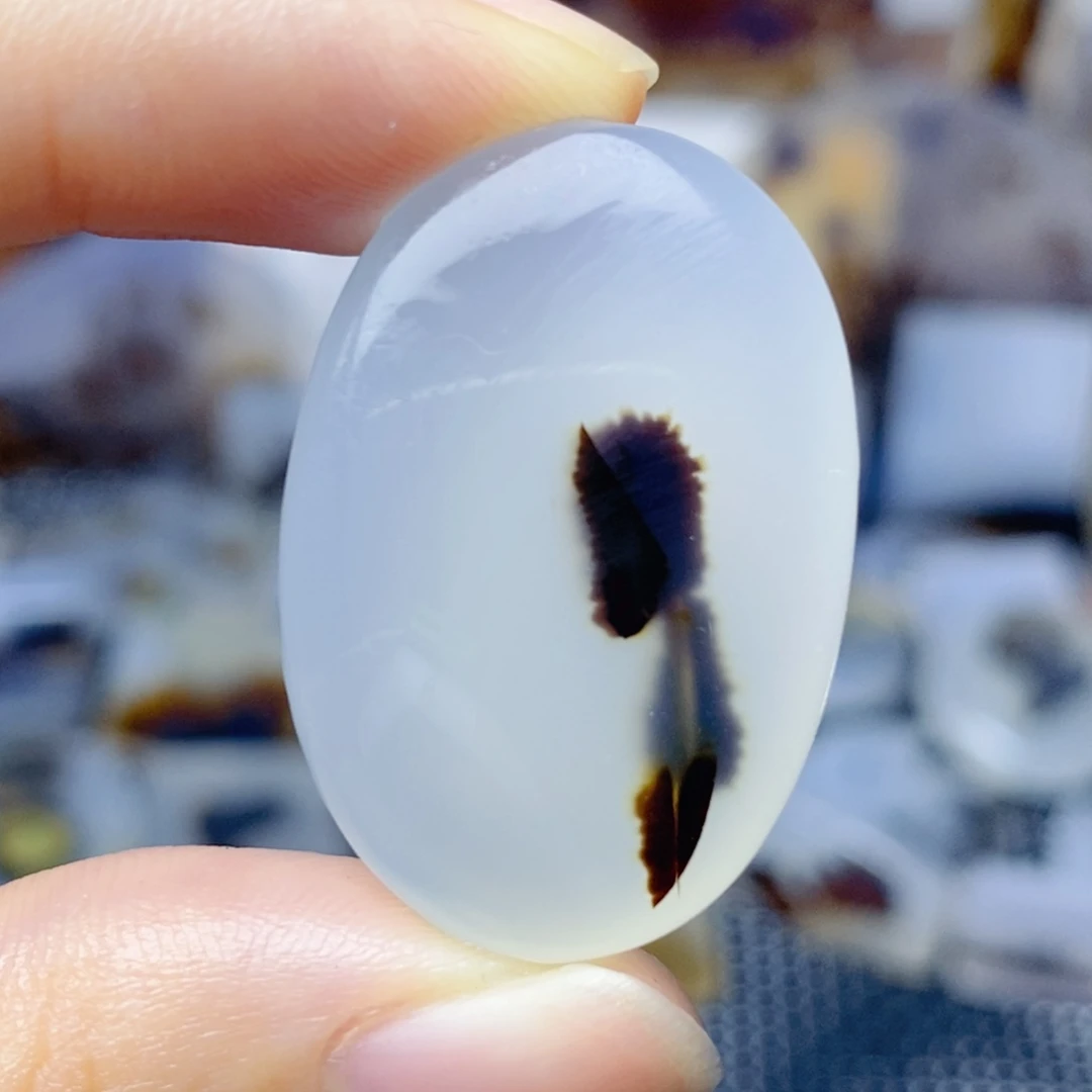 玛瑙/玉髓未镶嵌珠宝奇石