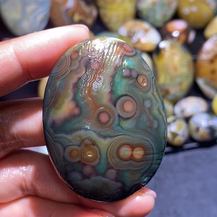 玛瑙/玉髓未镶嵌珠宝半成品76