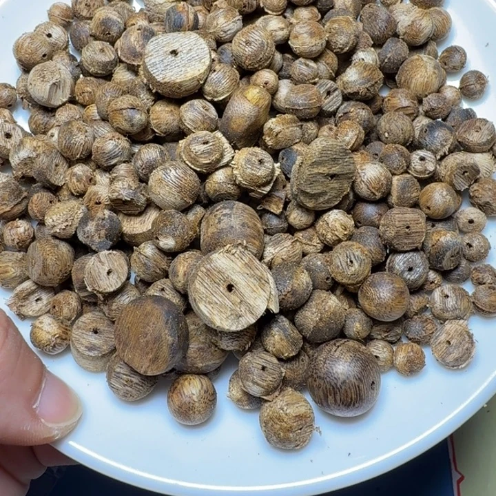 传***慧白奇散珠没打磨71.9克
