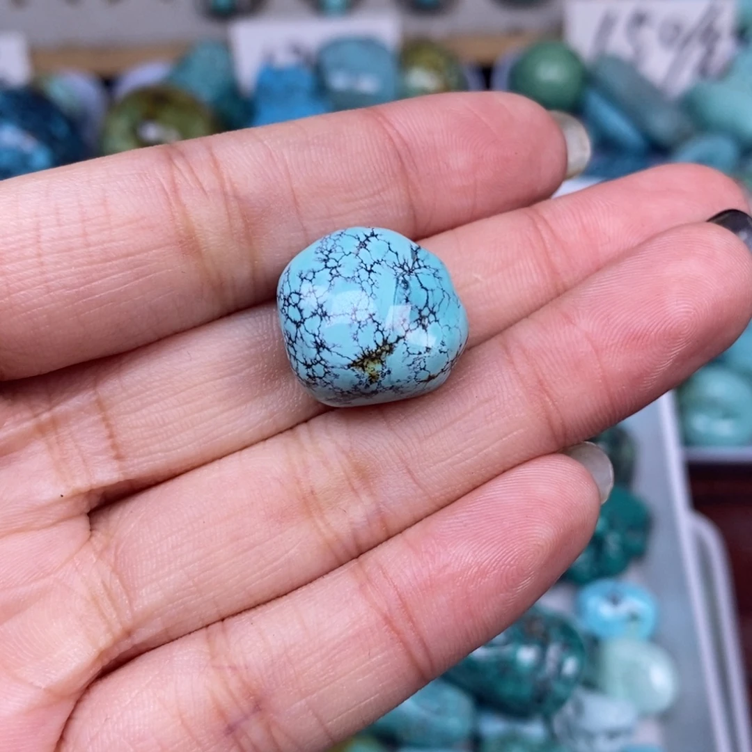 绿松石未镶嵌挂件