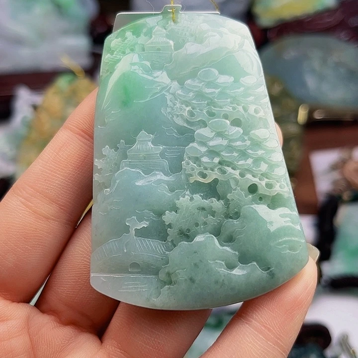 翡翠未镶嵌颈饰挂件