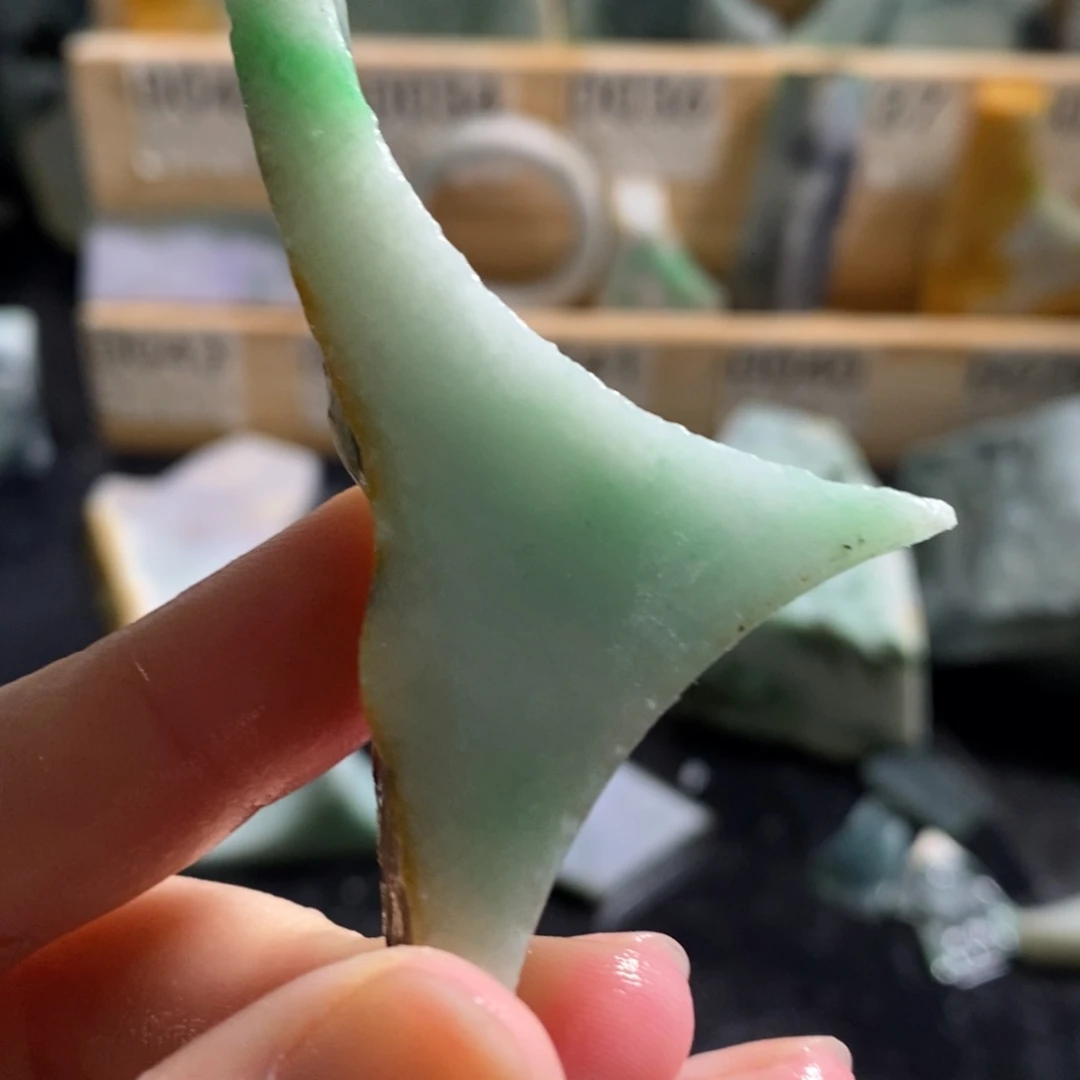 颈饰未镶嵌翡翠天然翡翠