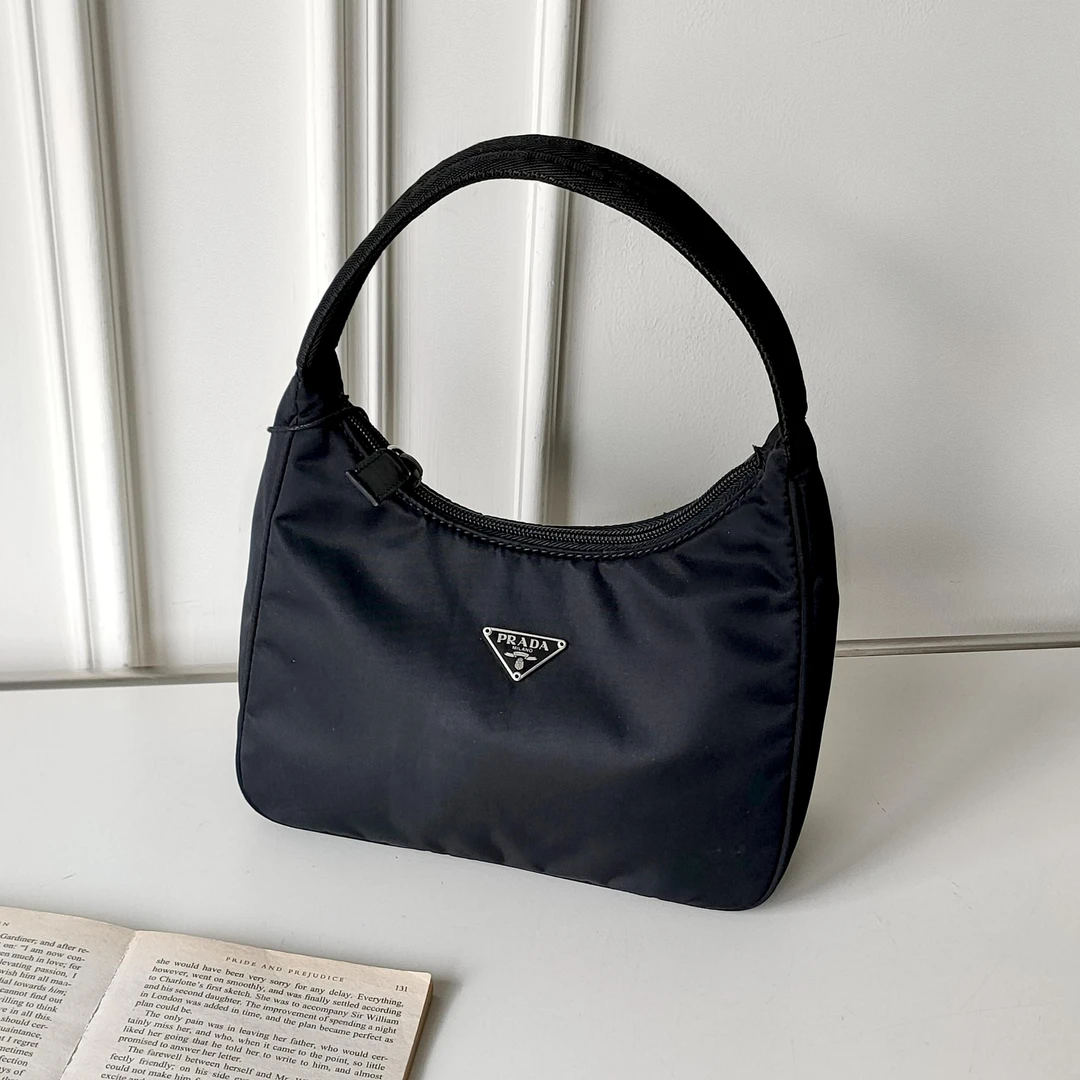 95新 Prada/普拉达 Azul-黑银尼龙Hobo手提腋下包/47801