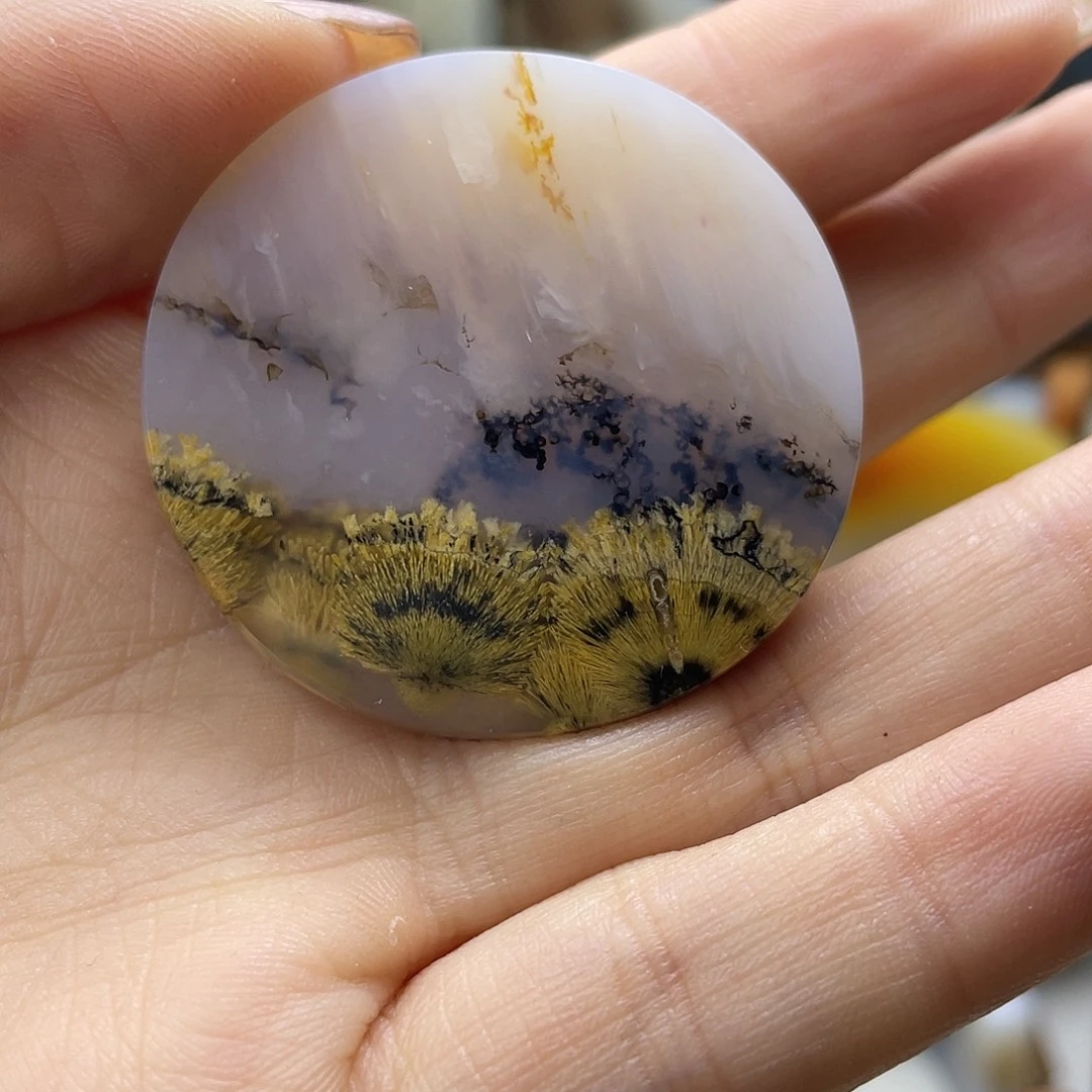 玛瑙/玉髓未镶嵌珠宝奇石