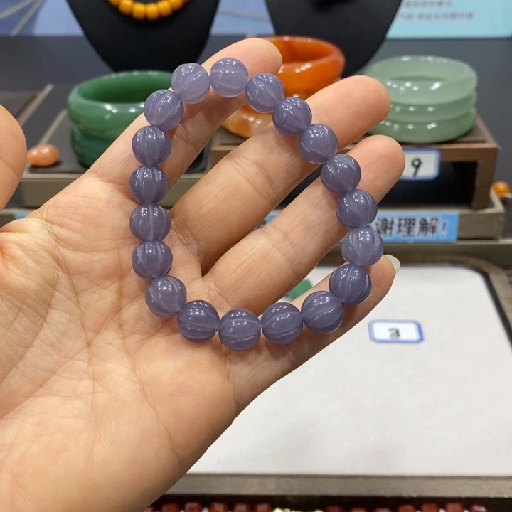 石英岩玉未镶嵌颈饰