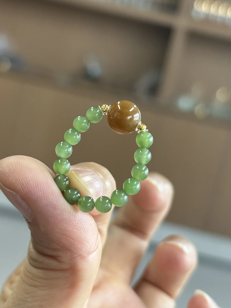 精品圆珠时尚美观糖玉碧玉戒指