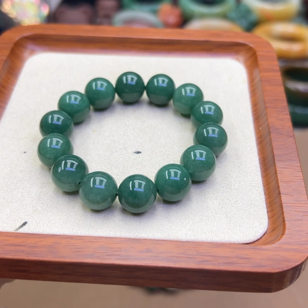 未镶嵌手镯石英岩玉