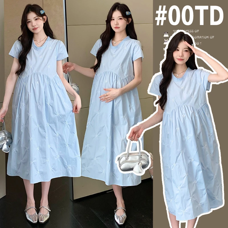 孕妇装夏季2026蝴蝶刺绣百褶领甜美时尚中长款孕妇连衣裙外穿
