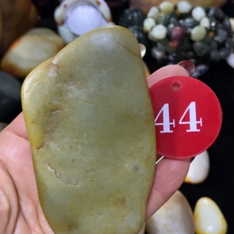 和田玉（糖玉）未镶嵌挂件