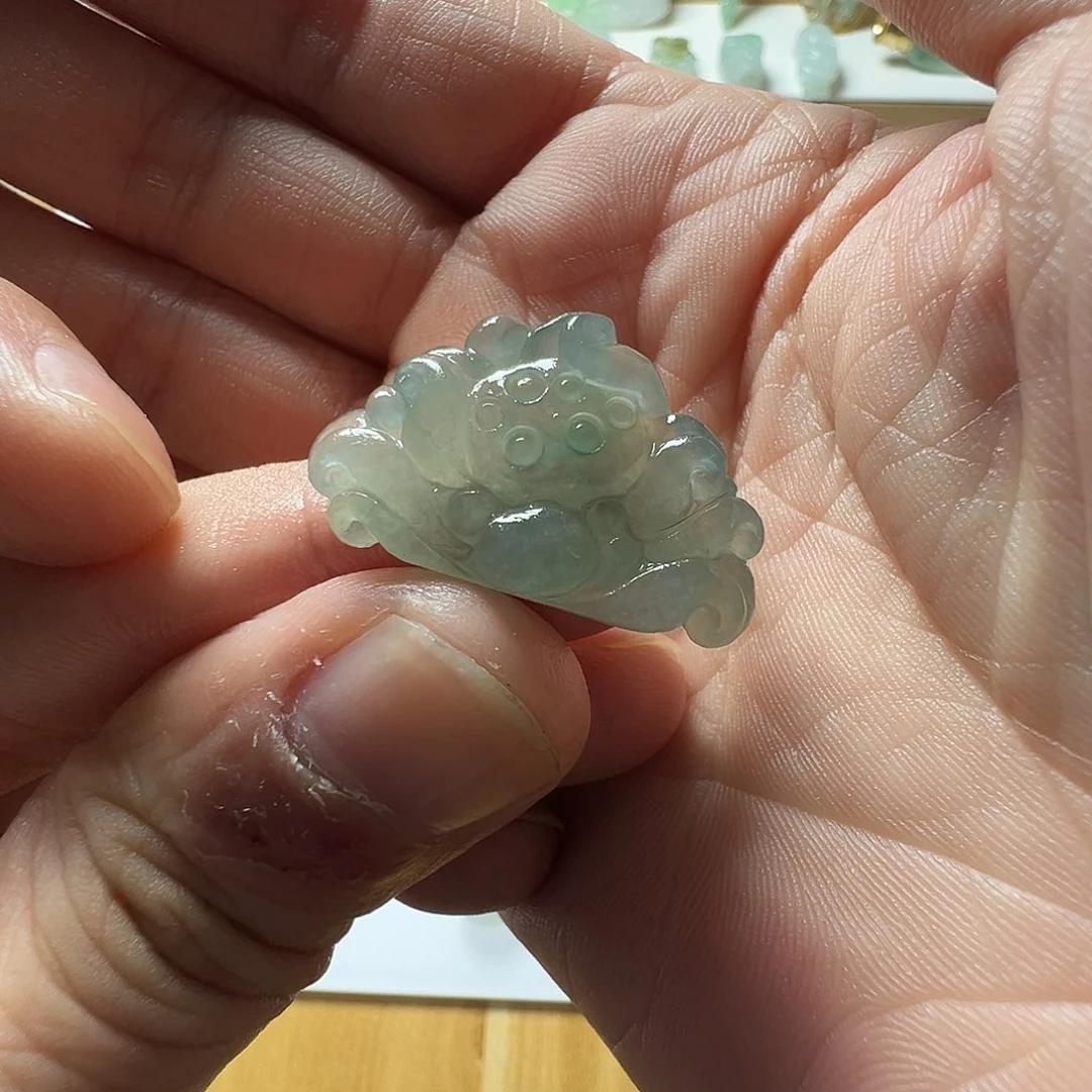 定制翡翠未镶嵌荷花