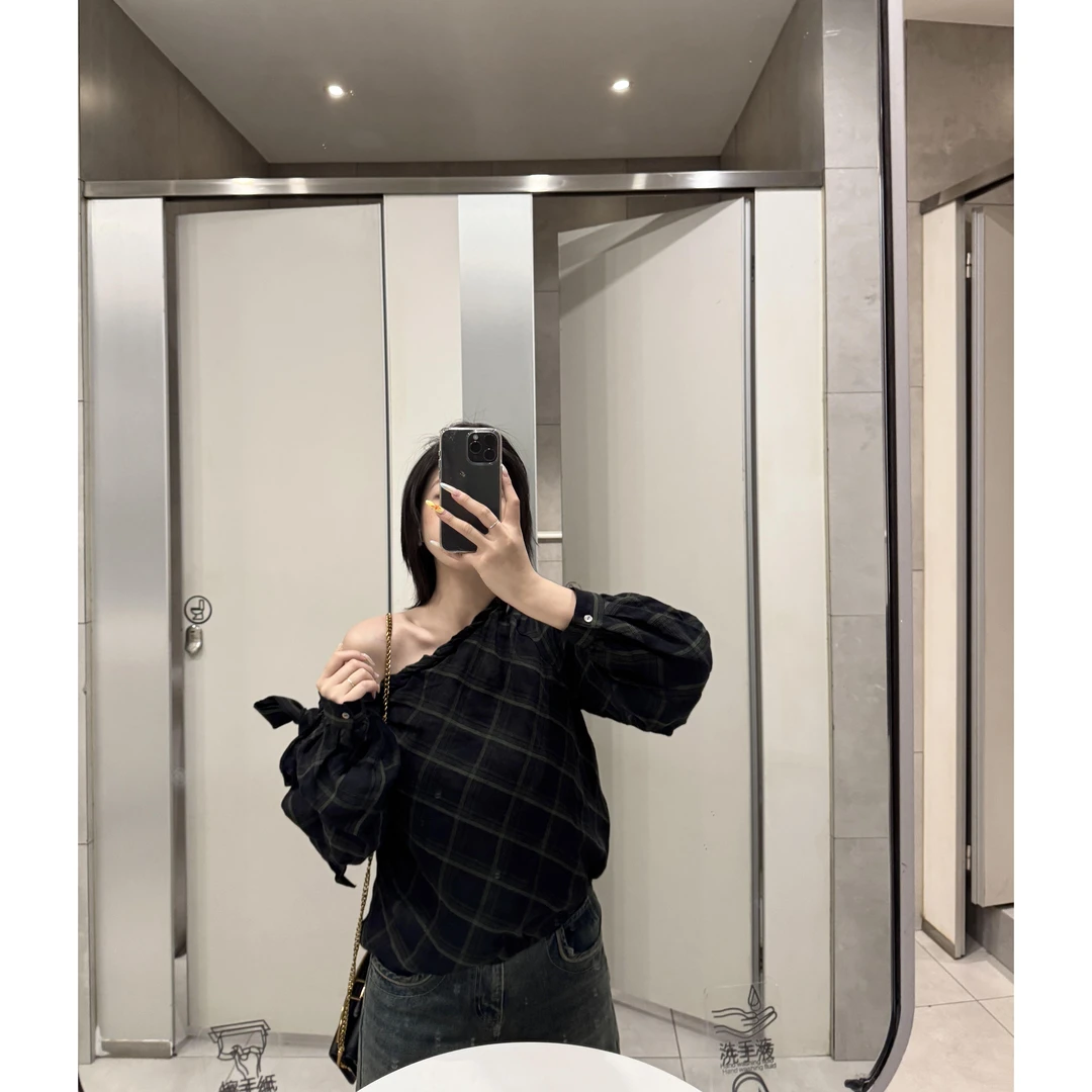 法式复古气质撞色格子拼接露肩长袖衬衫女2025年秋季新款女士上衣