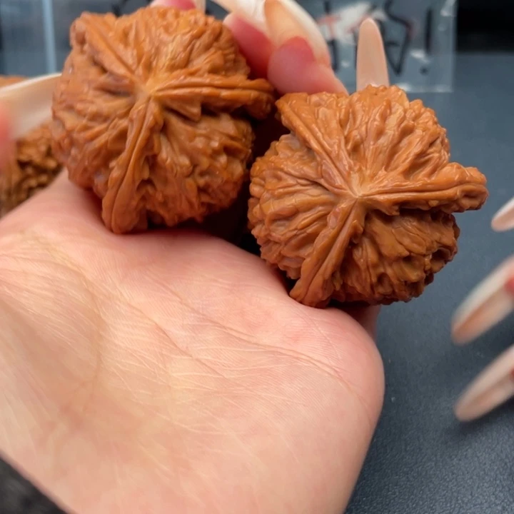 為***戰文玩核桃吊坠白狮子