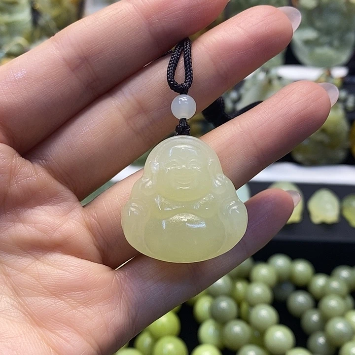 蛇纹石玉未镶嵌颈饰