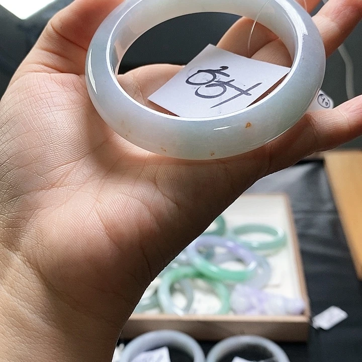 【闪购商品】未镶嵌手镯翡翠