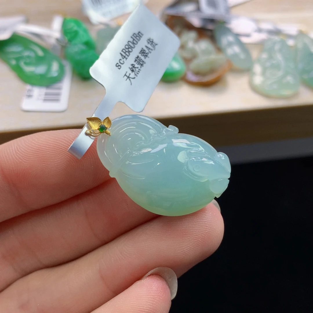 颈饰未镶嵌翡翠吊坠