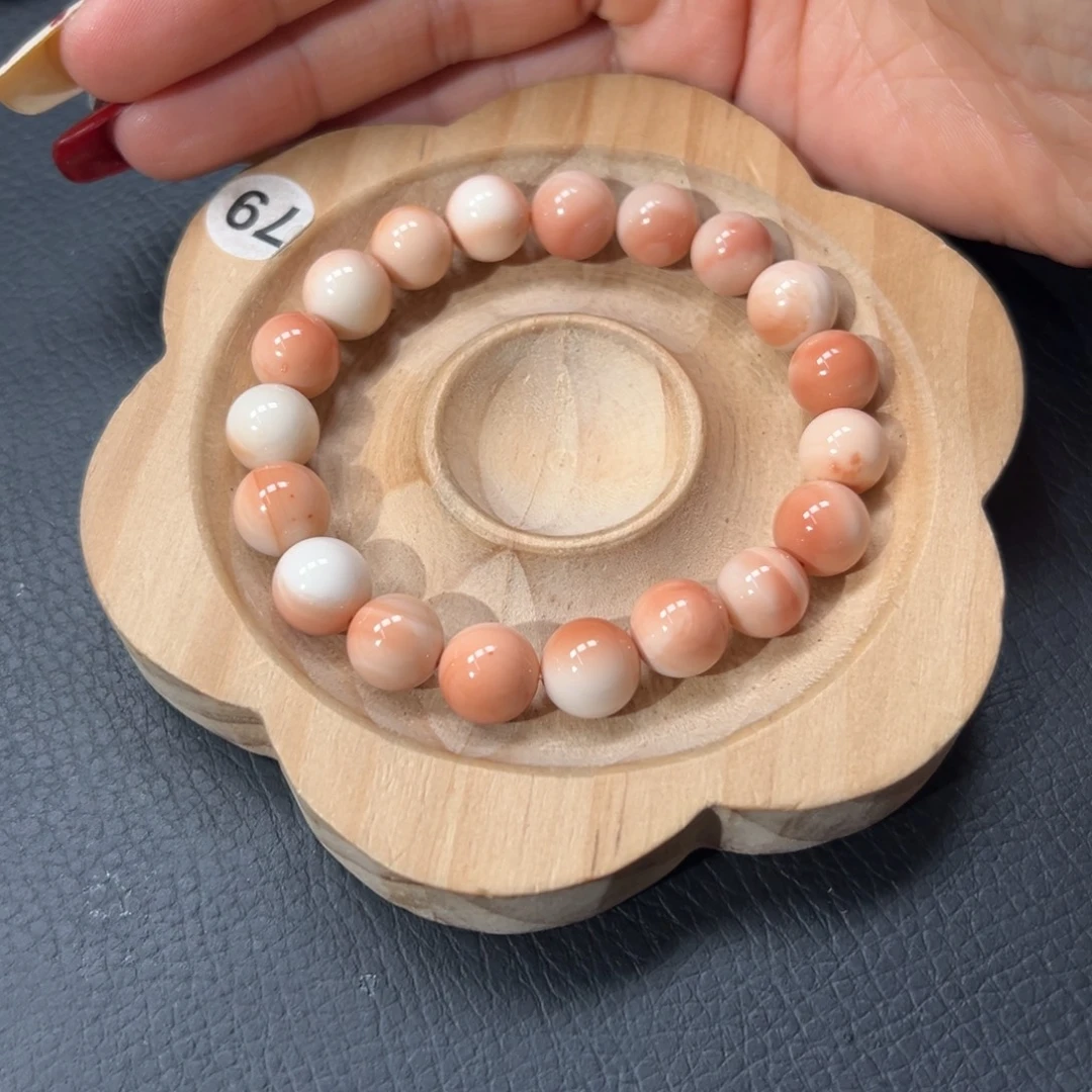 雨***巷石英质玉未镶嵌手链69