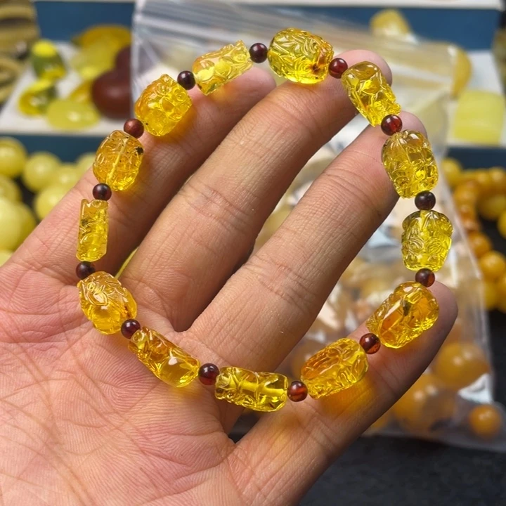 琥珀珠宝奇石未镶嵌