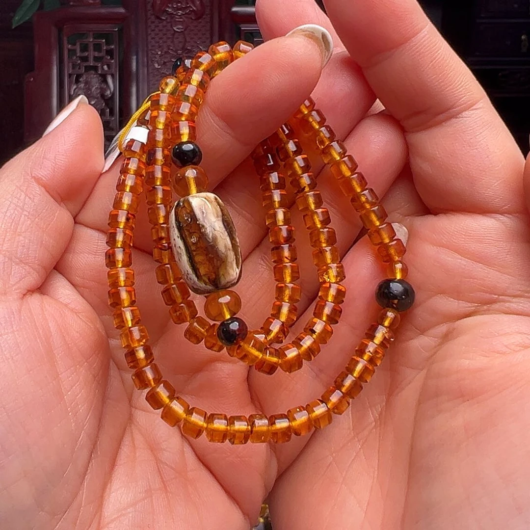 琥珀裸石未镶嵌P****N抚顺琥珀30587。