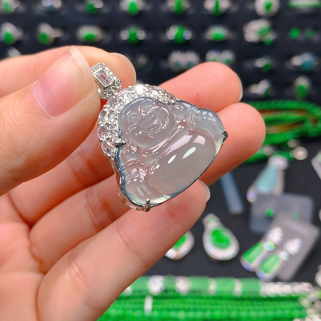 翡翠未镶嵌颈饰佛公