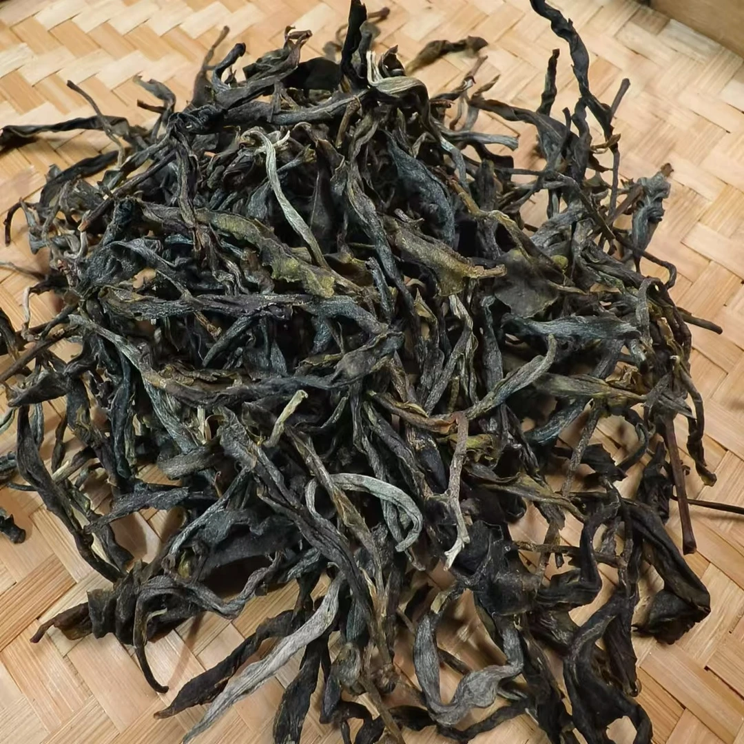 2024年  坝卡古树挑采  春 生茶100克散茶（4号）