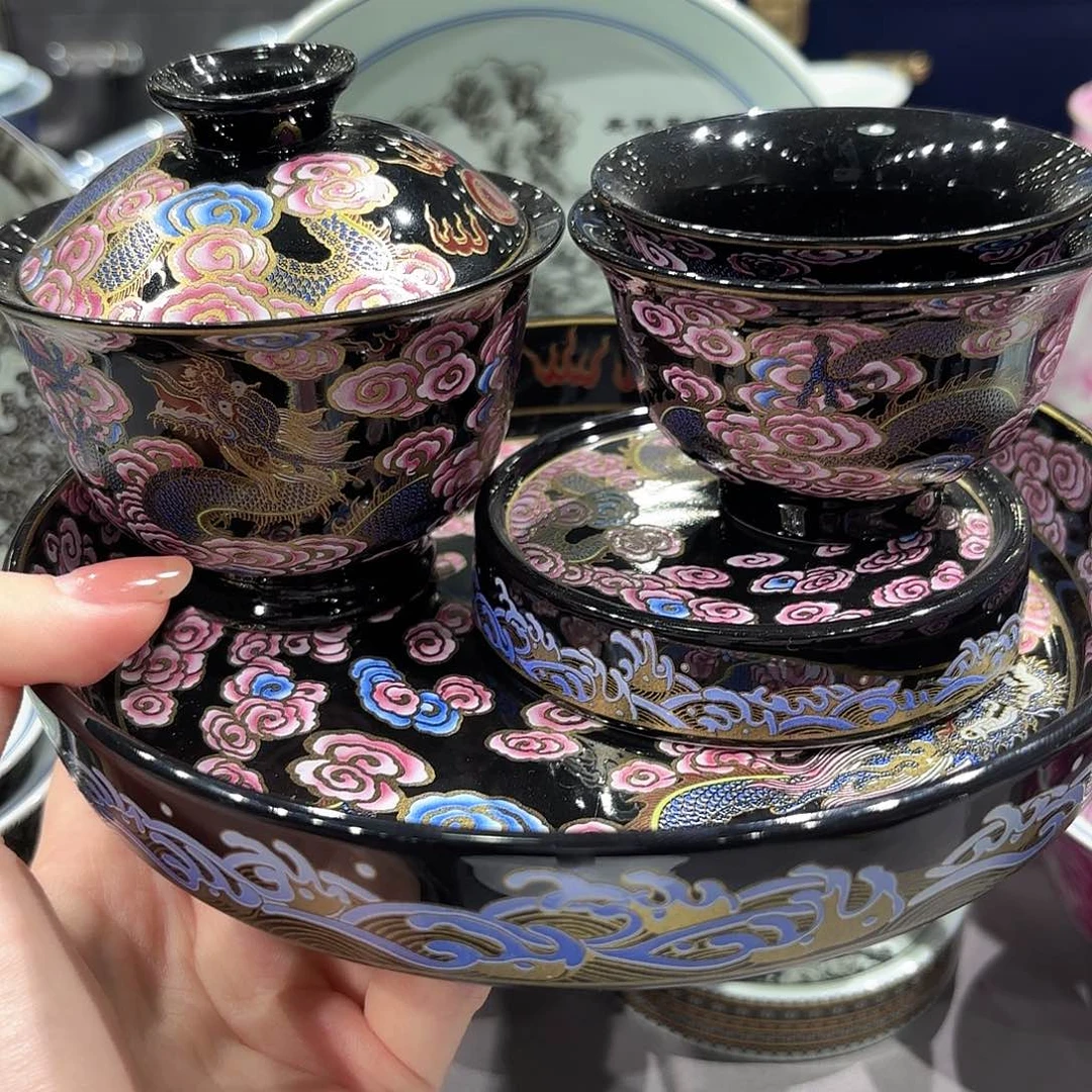 瓷片景德镇瓷器精品陈列