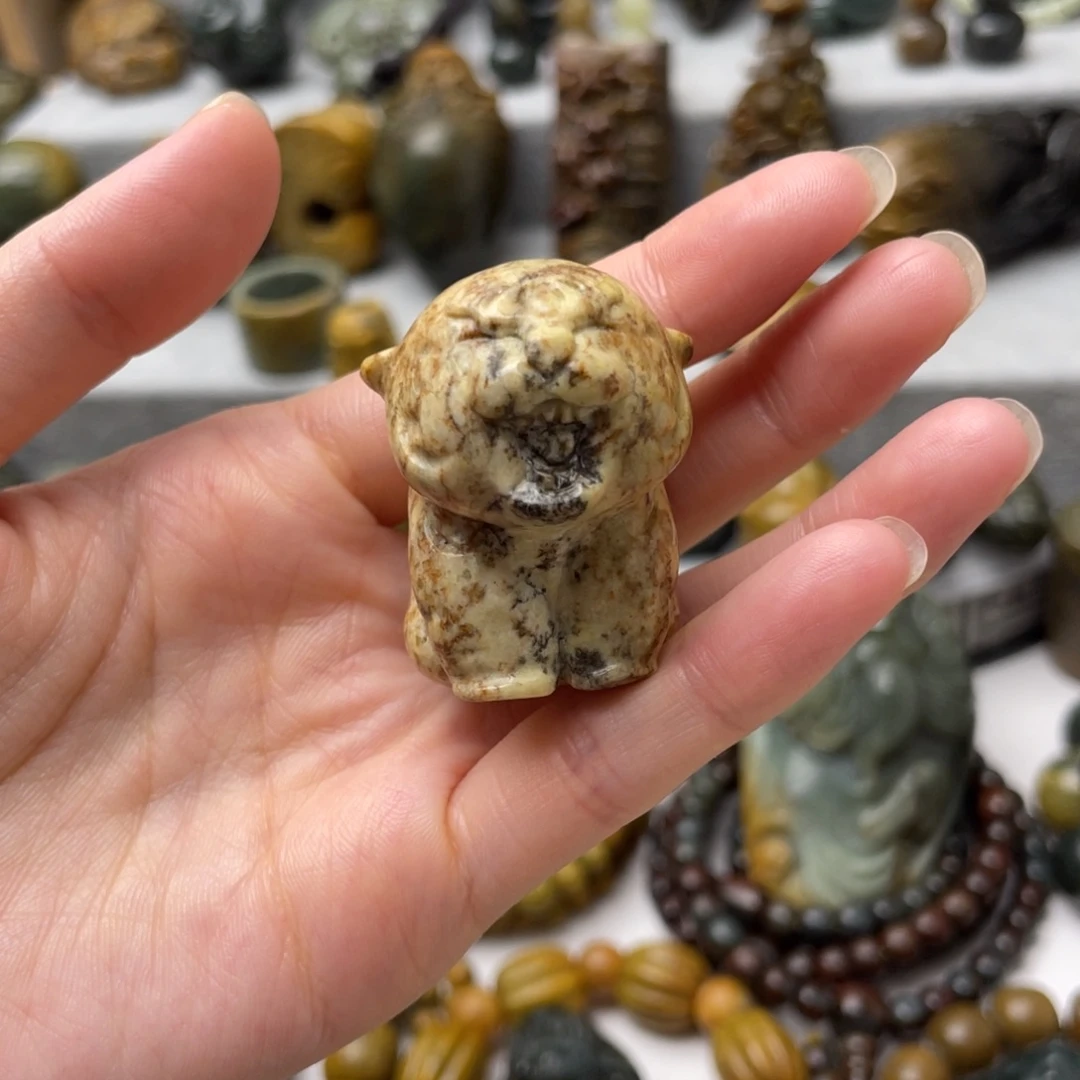 岫岩河磨玉（透闪石质玉）未镶嵌把件