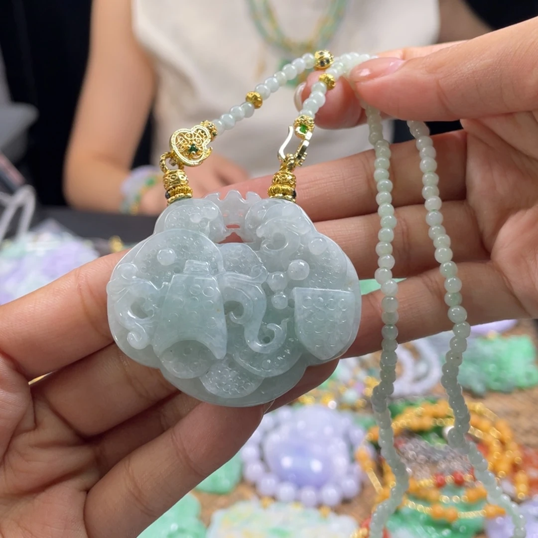 翡翠未镶嵌颈饰代编织