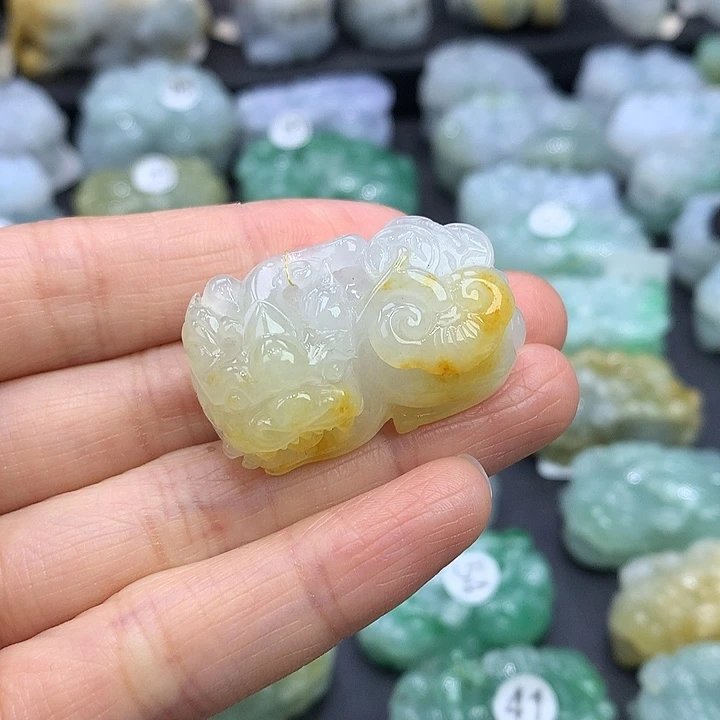 翡翠未镶嵌颈饰天然缅甸A货翡翠貔貅吊坠