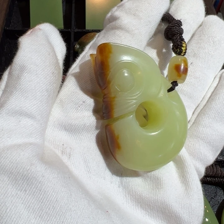 岫岩河磨玉（透闪石质玉）未镶嵌挂件