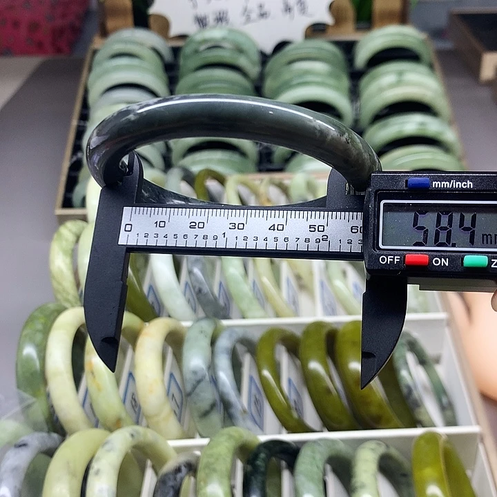 未镶嵌蛇纹石玉手镯23