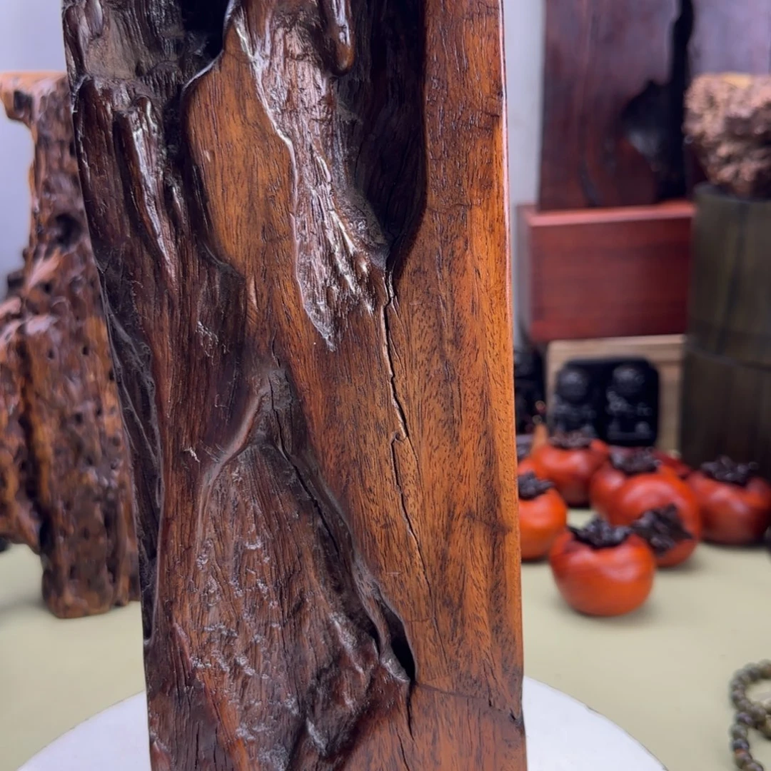 大果紫檀（缅甸花梨）不*