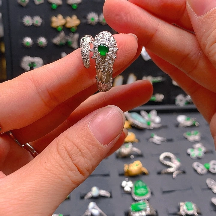 翡翠戒指银S925镶嵌戒指