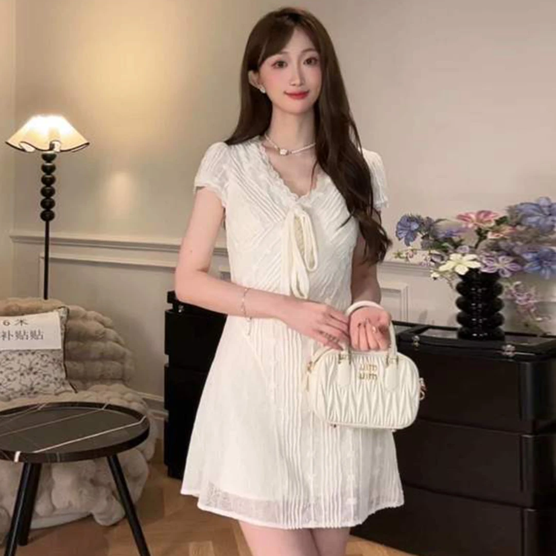 4332拼接蕾丝v领连衣裙子女夏2025新款今年流行爆款气质显瘦长裙