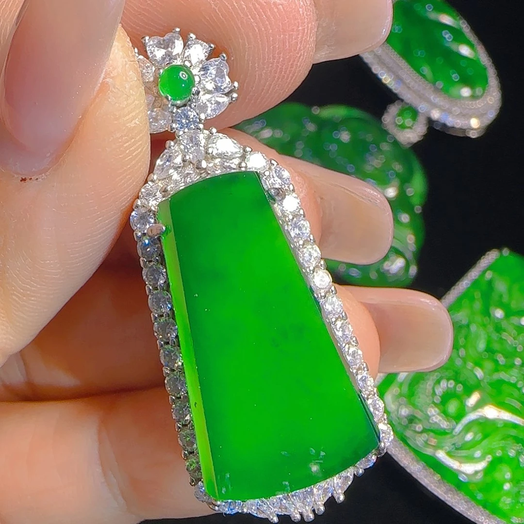 翡翠吊坠(赠链)银S925镶嵌