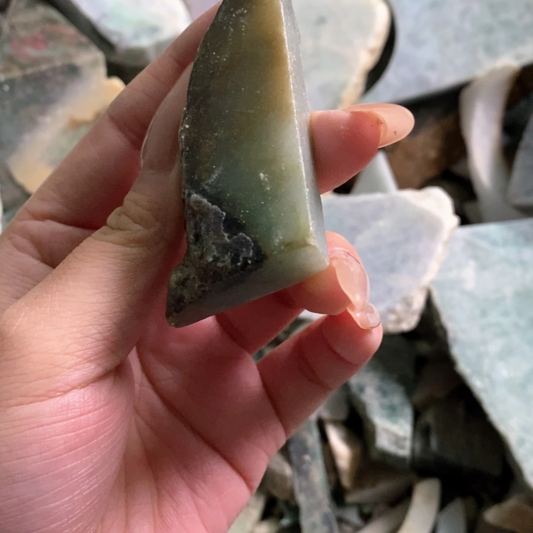 颈饰未镶嵌翡翠天然翡翠