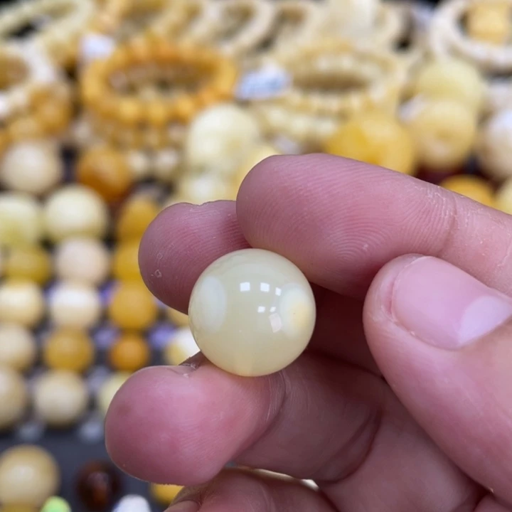裸石蜜蜡未镶嵌13.8mm特色荧光