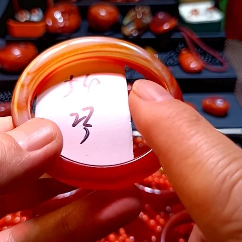 玛瑙/玉髓手镯未镶嵌
