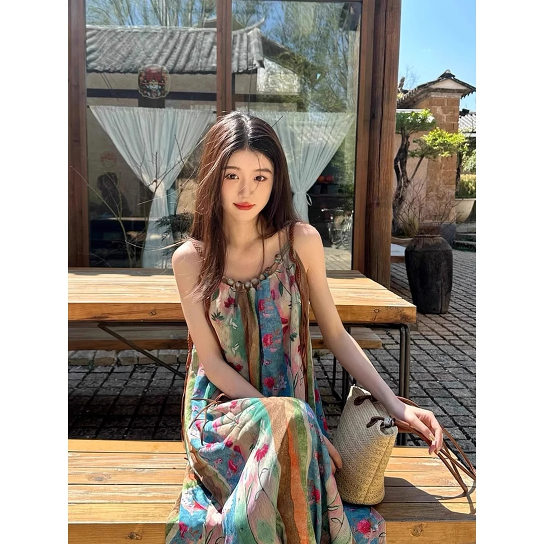 吊带连衣裙2025夏季新款复古风碎花度假气质无袖小个子长裙子女