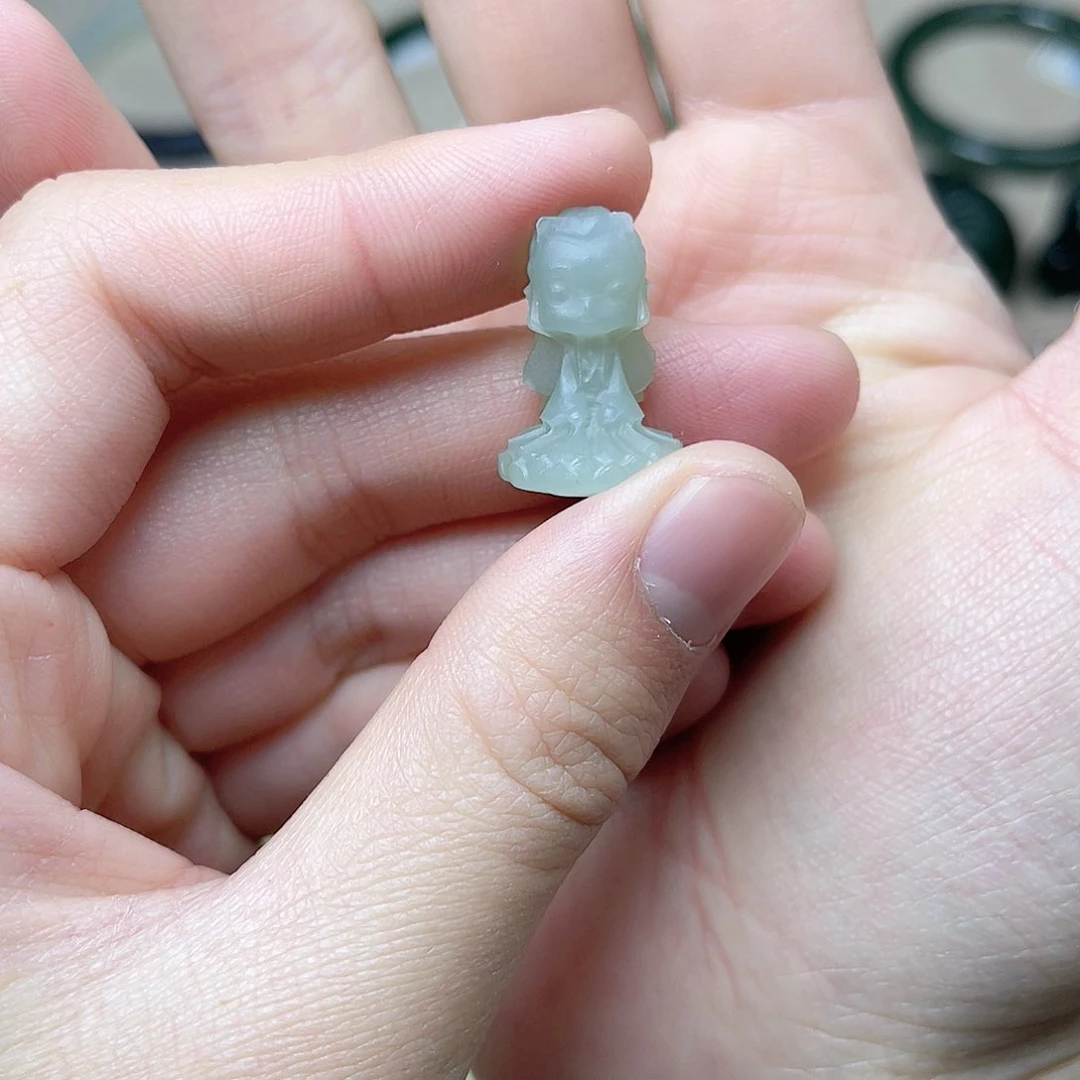 和田玉挂饰。k k未镶嵌