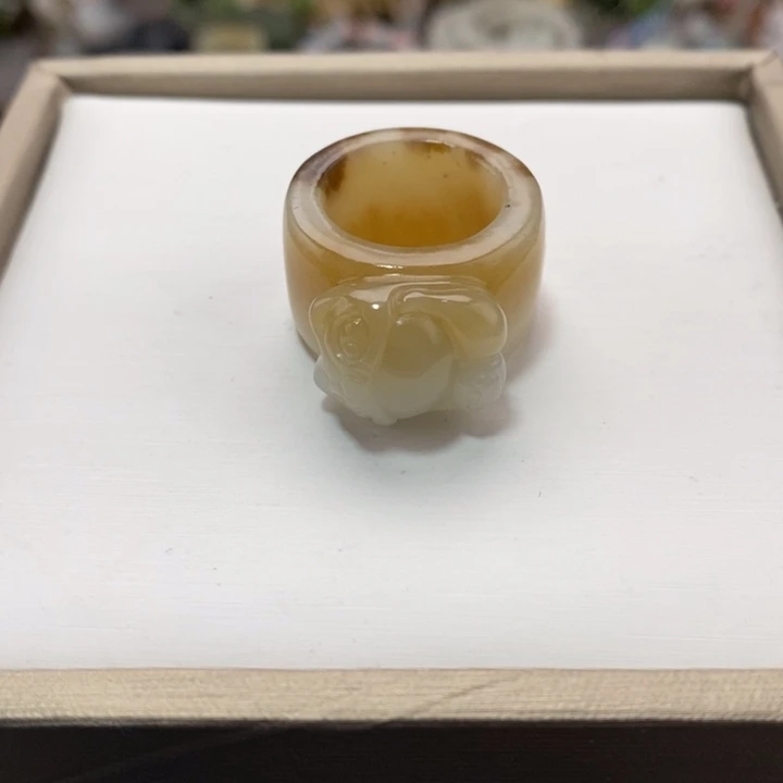 和田玉未镶嵌戒指