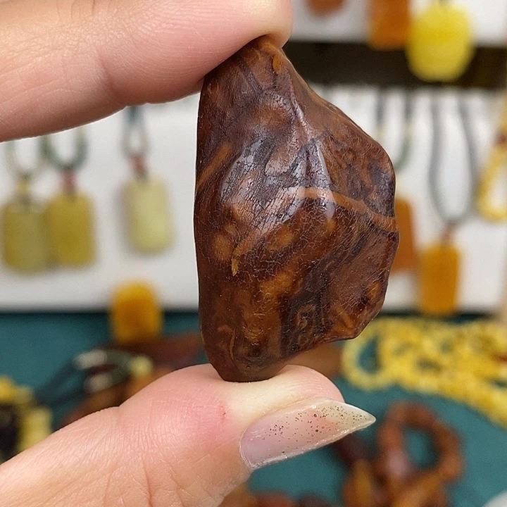 想***光蜜蜡未镶嵌珠宝奇石吊坠