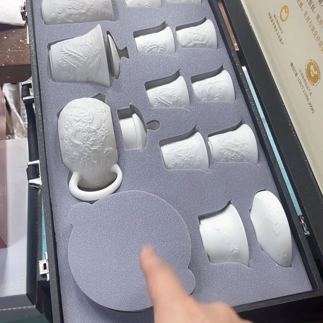 孤品茶具套装等。