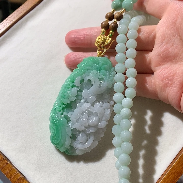 翡翠未镶嵌颈饰翡翠吊坠