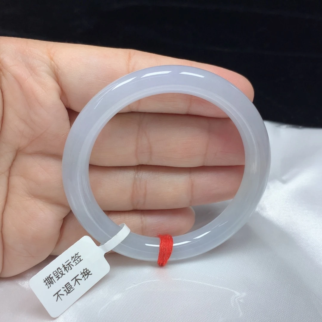 翡翠手镯未镶嵌圆条52.9