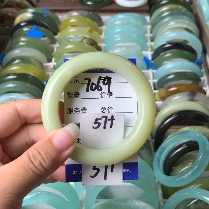 未镶嵌蛇纹石玉手镯7069